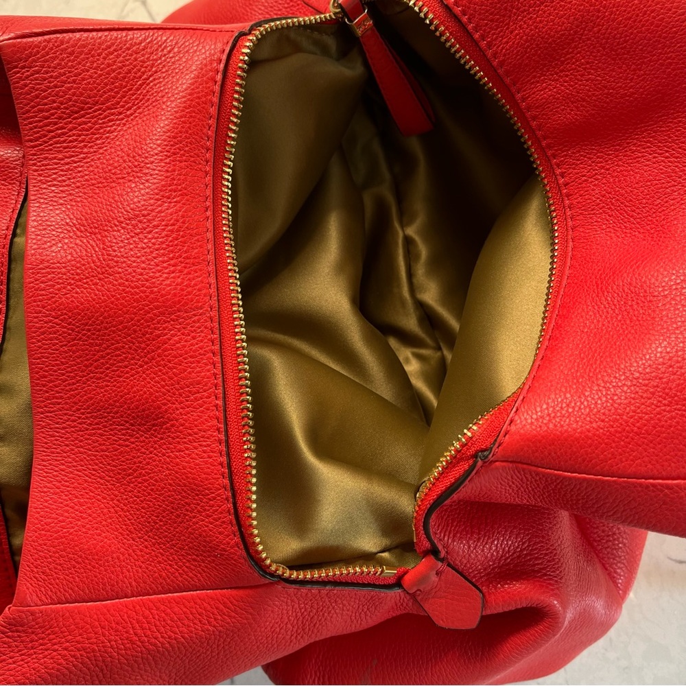 Cute COACH purse. Used very little. - Picture 6 of 9